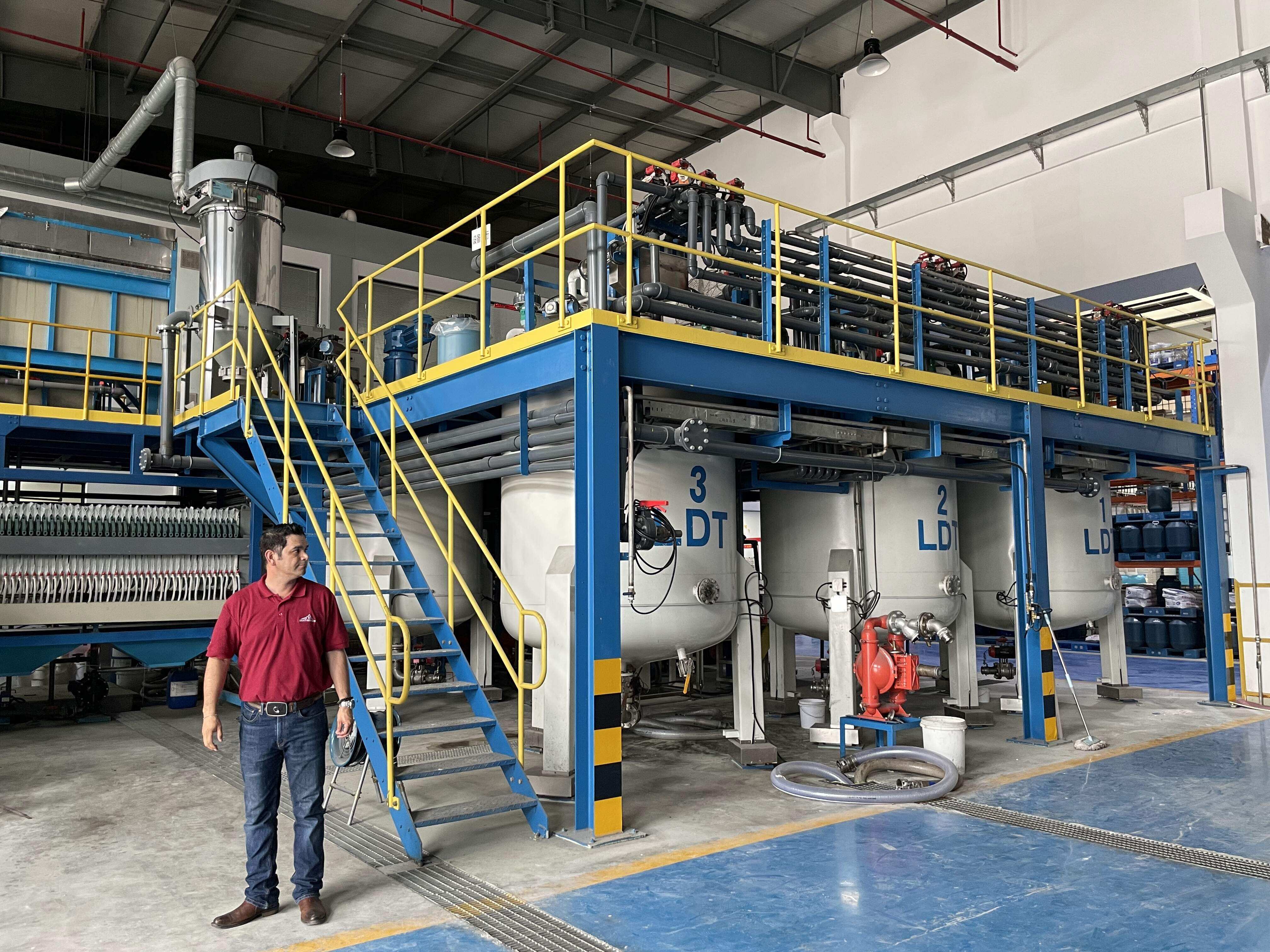 Automatic Liquid Batching Dosing Mixing Plant with 3360ton/year Capacity and 2000L Horizontal Configuration for Chemicals